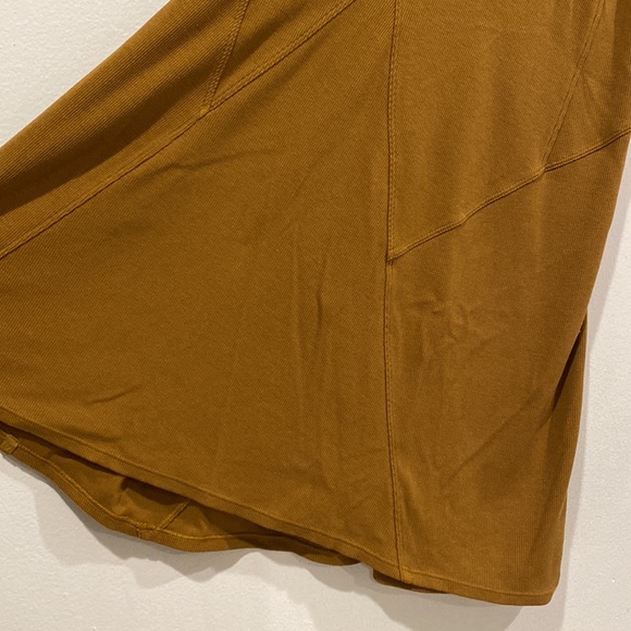 Ribbed Modal Dress - Picture 4 of 8